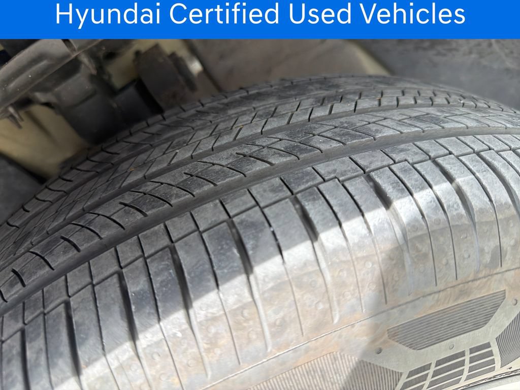 Certified 2025 Hyundai Tucson SEL AWD/4WD image 32