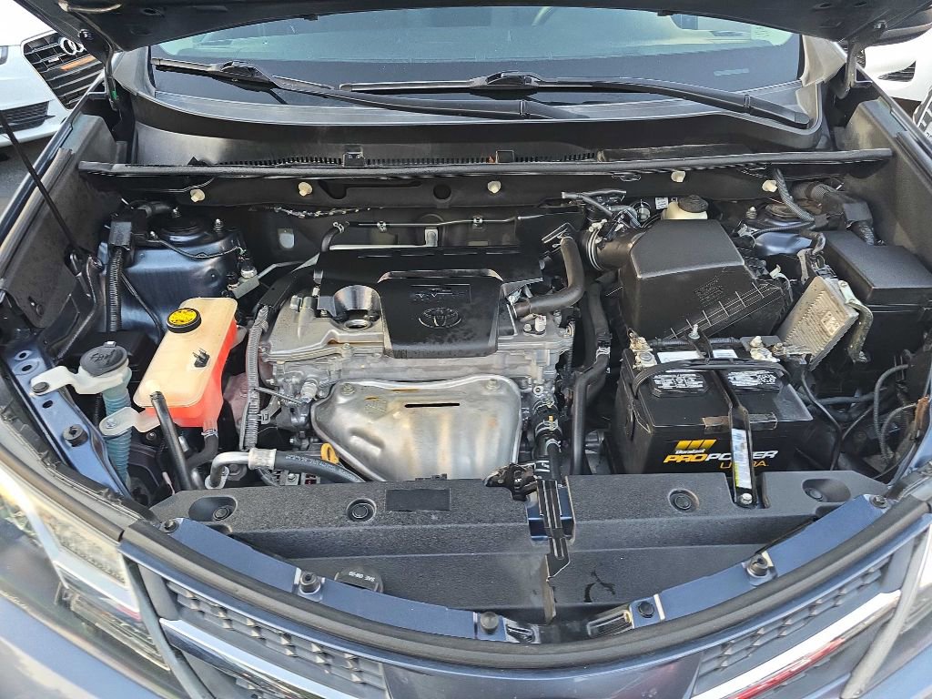 Used 2014 Toyota RAV4 LE image 20