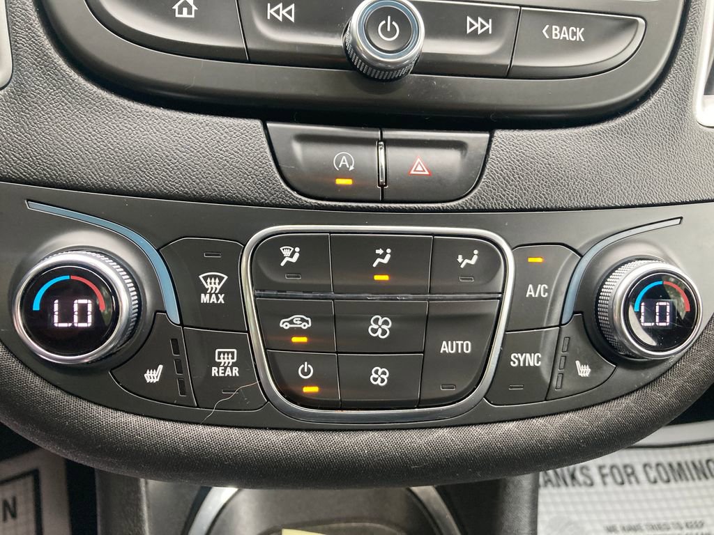 Used 2022 Chevrolet Malibu LT FWD image 27