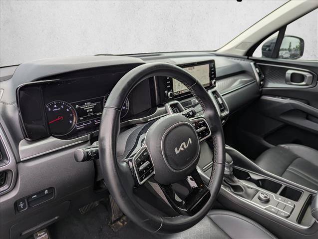 Used 2022 Kia Sorento S FWD image 11