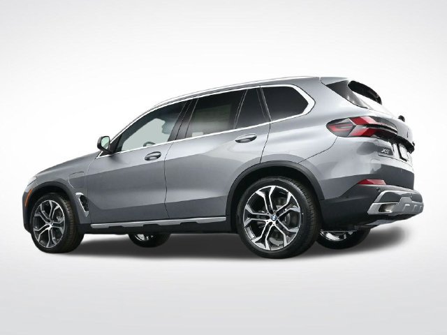 New 2026 BMW X5 xDrive50e w/ Premium Package AWD/4WD image 34