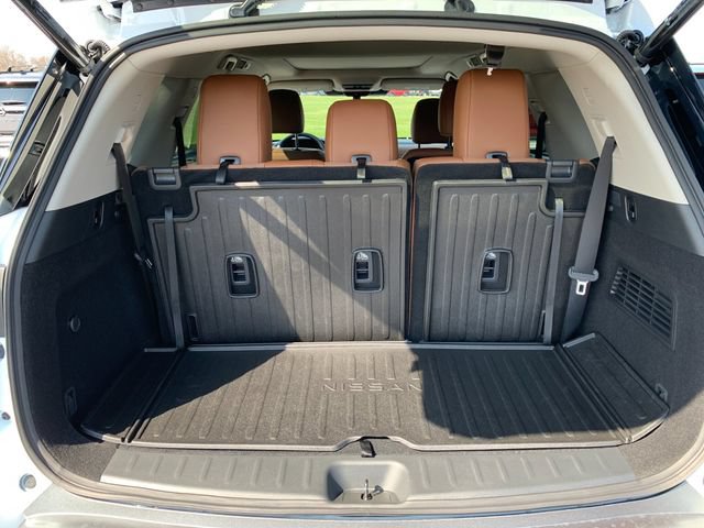 New 2026 Nissan Pathfinder Platinum AWD/4WD image 18