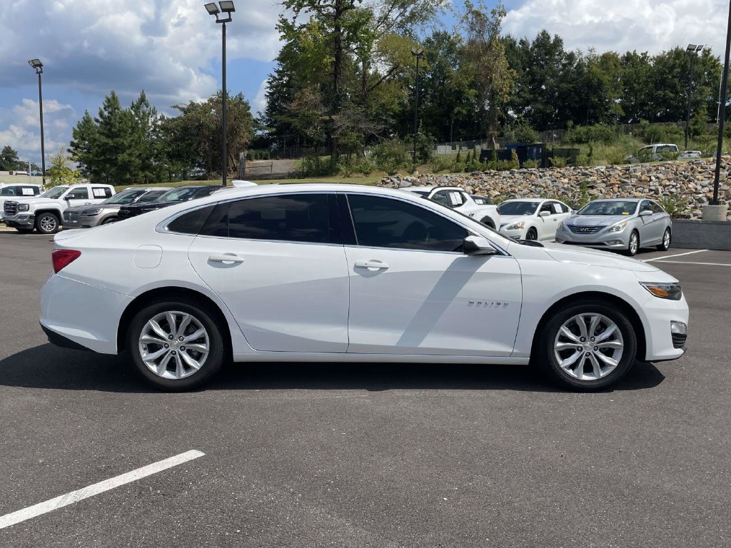 Used 2024 Chevrolet Malibu LT FWD image 2