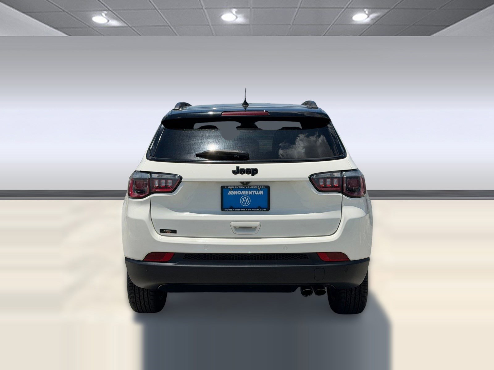Used 2018 Jeep Compass Latitude FWD image 10