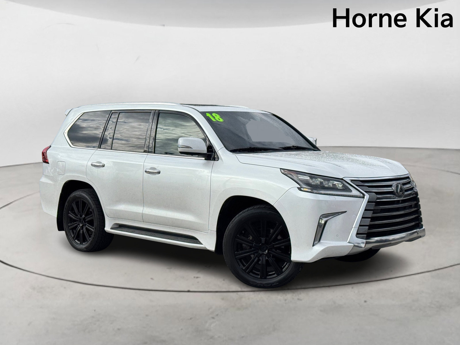 Used 2018 Lexus LX 570 4WD w/ Luxury Package image 2