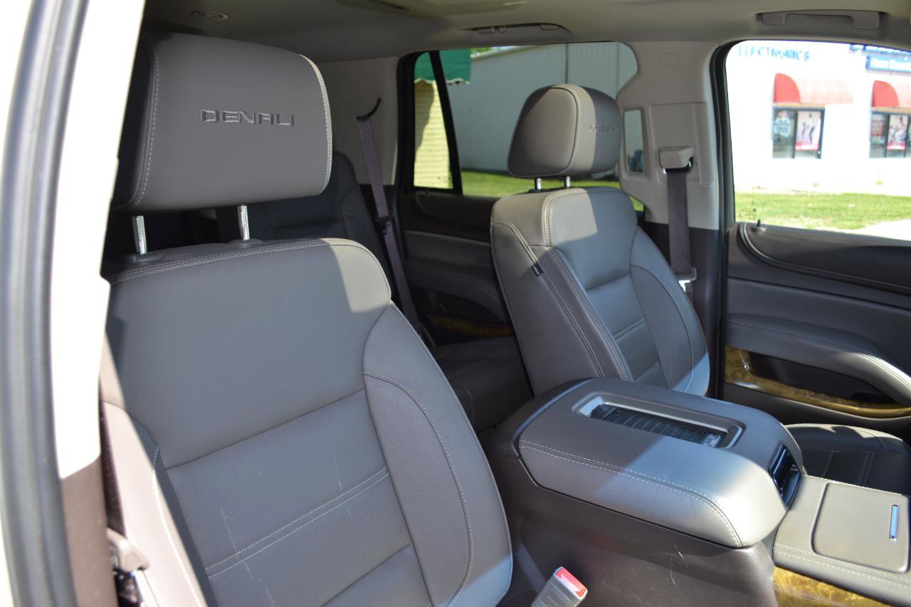 Used 2017 GMC Yukon Denali w/ Open Road Package AWD/4WD image 37