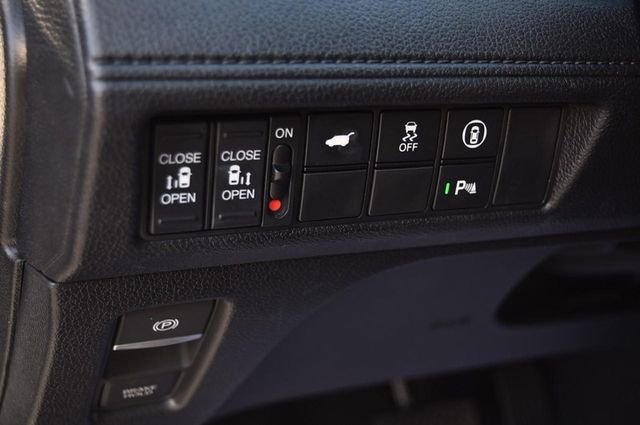 Used 2023 Honda Odyssey Touring image 11