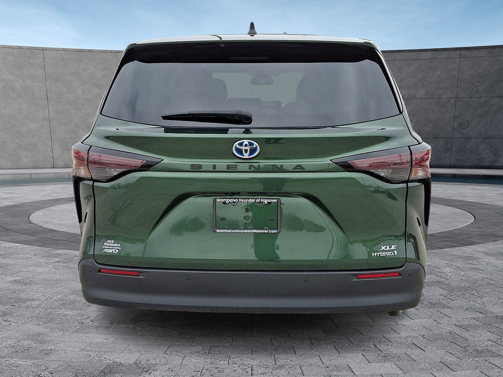 Used 2023 Toyota Sienna XLE AWD/4WD image 9
