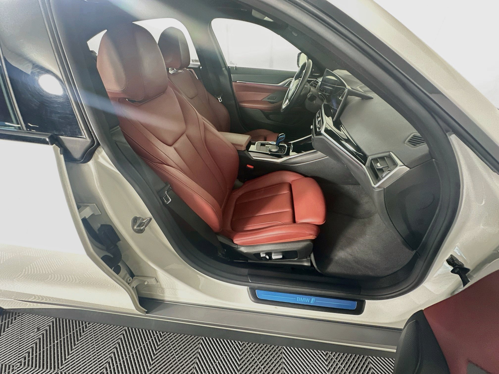 Used 2023 BMW i4 eDrive35 w/ Premium Package RWD image 33