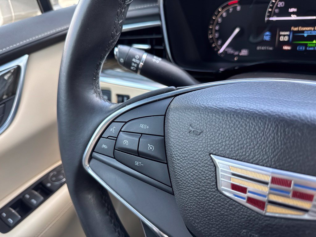 Used 2017 Cadillac XT5 FWD image 17