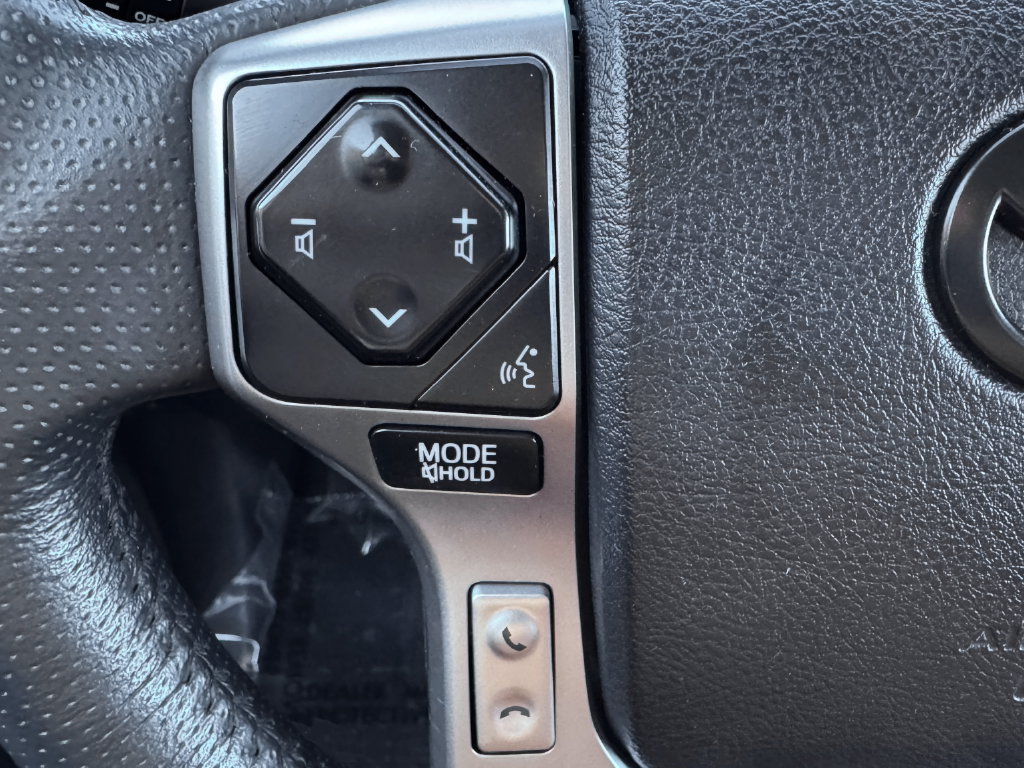 Used 2022 Toyota 4Runner SR5 AWD/4WD image 27