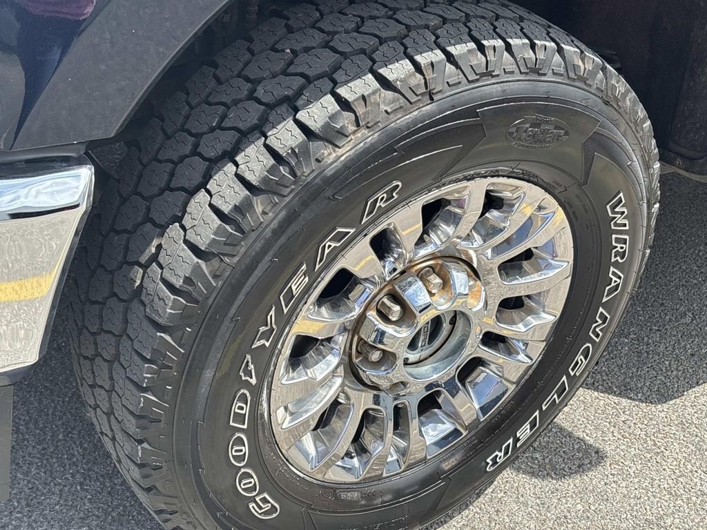 Used 2022 Ford F250 XLT w/ XLT Premium Package AWD/4WD image 9