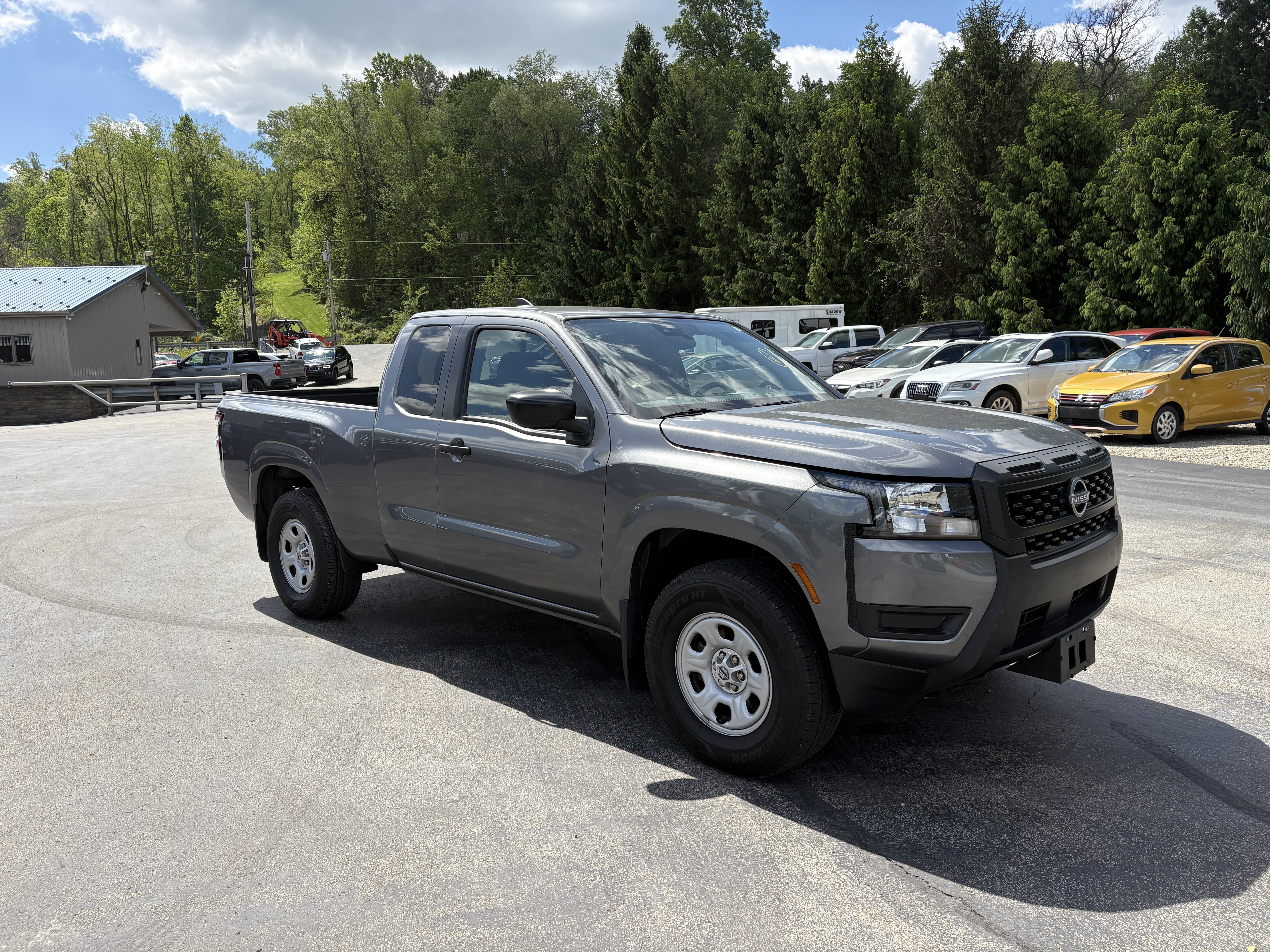 Used 2025 Nissan Frontier S AWD/4WD image 6