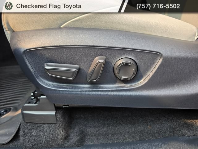 Used 2024 Toyota Tacoma Limited w/ Limited Package (LT) AWD/4WD image 20