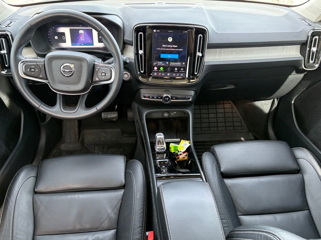 Certified 2023 Volvo XC40 B5 Ultimate w/ Protection Package Premier image 13