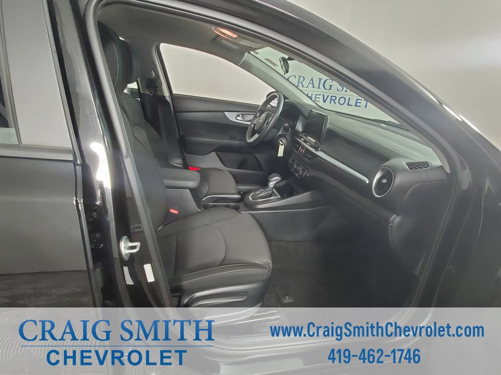 Used 2022 Kia Forte LXS w/ LXS Technology Package FWD image 14