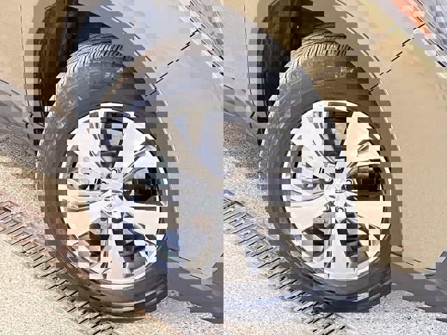 Used 2024 Subaru Ascent Premium w/ Convenience Package image 30