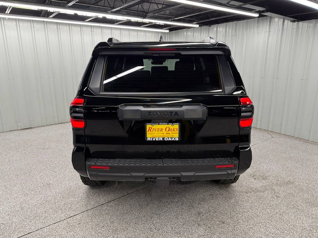 Used 2025 Toyota 4Runner TRD Off-Road Premium AWD/4WD image 4