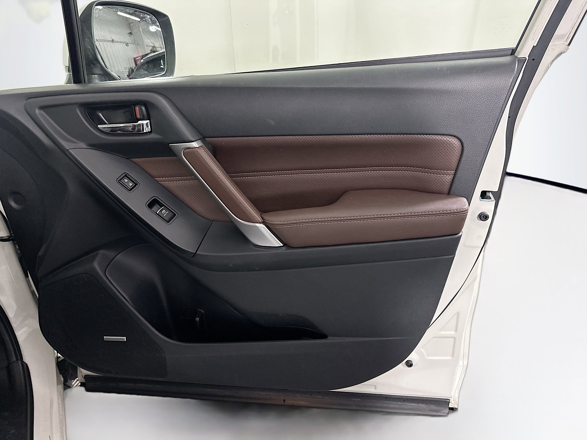 Used 2017 Subaru Forester 2.5i Touring w/ Protection Package #2 image 32