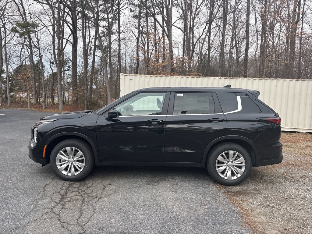 New 2026 Mitsubishi Outlander ES AWD/4WD image 7