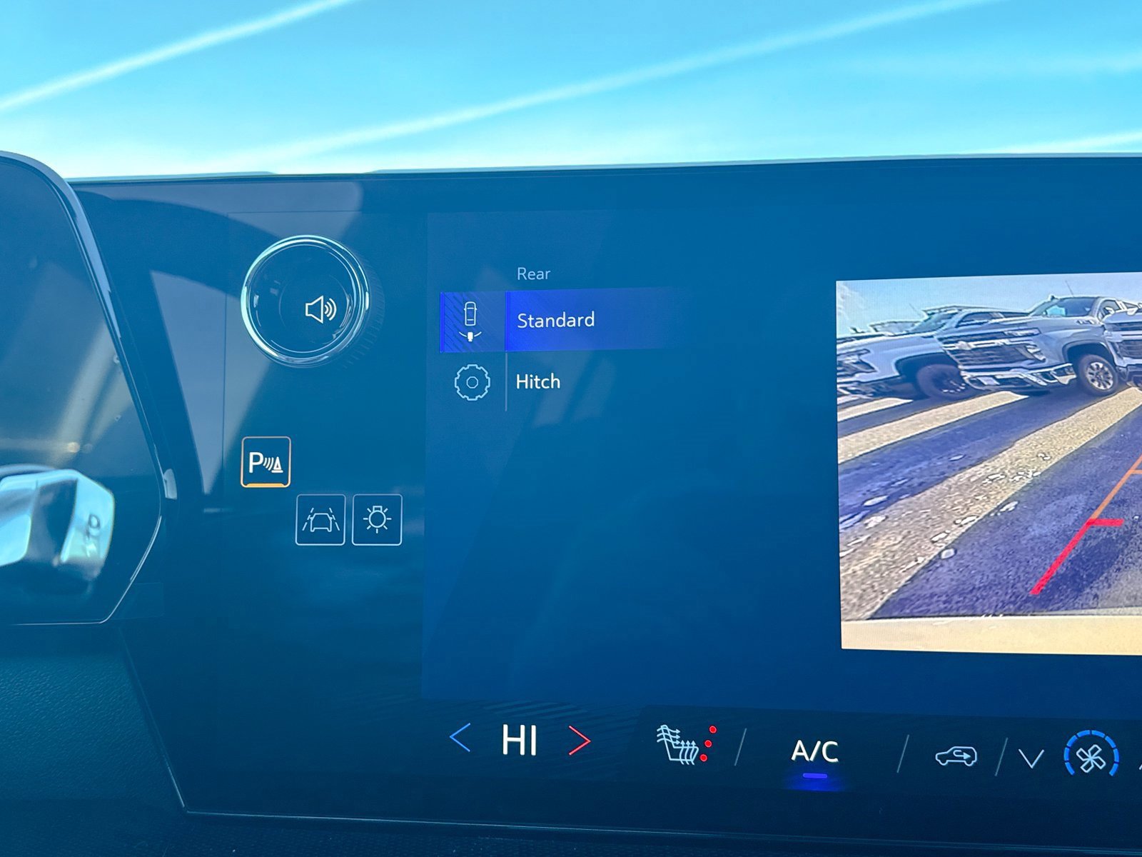 New 2026 Chevrolet Traverse Z71 w/ LPO, Floor Liner Package image 40