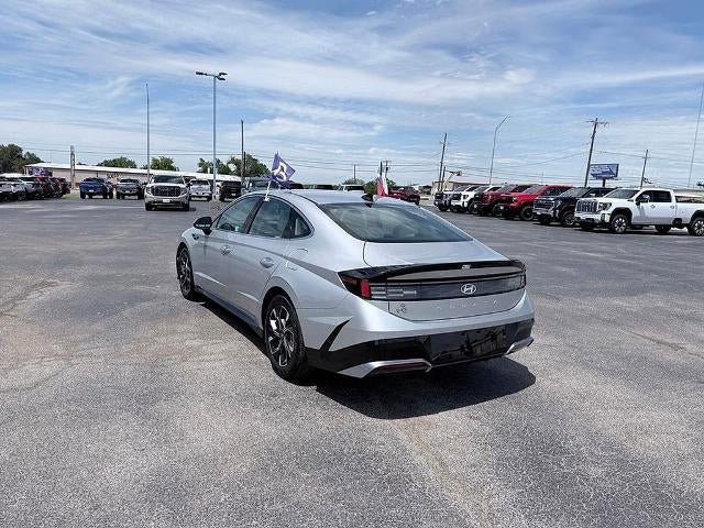 Used 2025 Hyundai Sonata SEL FWD image 5