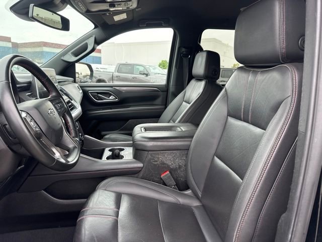 Used 2024 Chevrolet Suburban RST RWD image 9