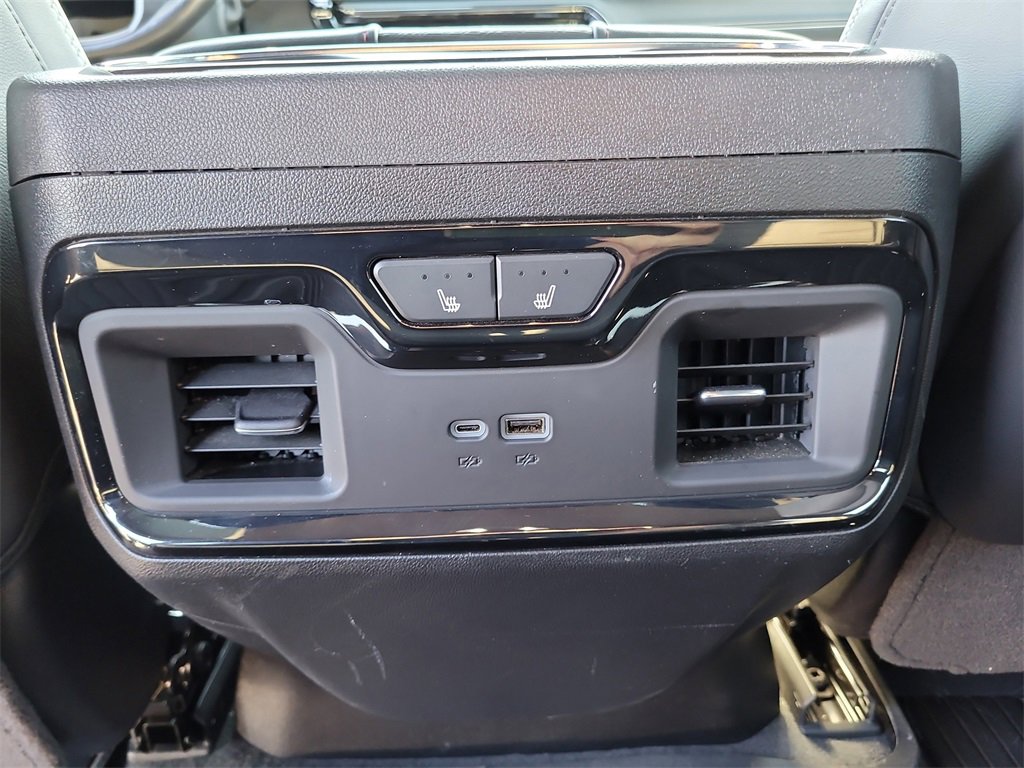 Used 2024 GMC Sierra 2500 AT4X w/ AT4X AEV Edition image 18