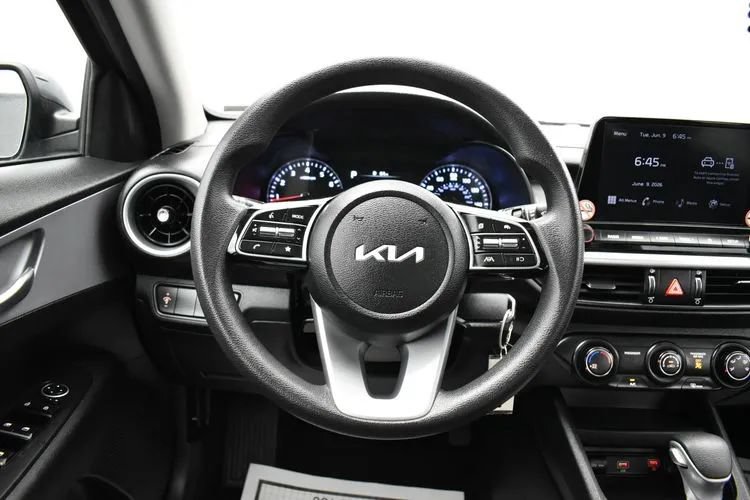 Used 2024 Kia Forte LXS FWD image 19