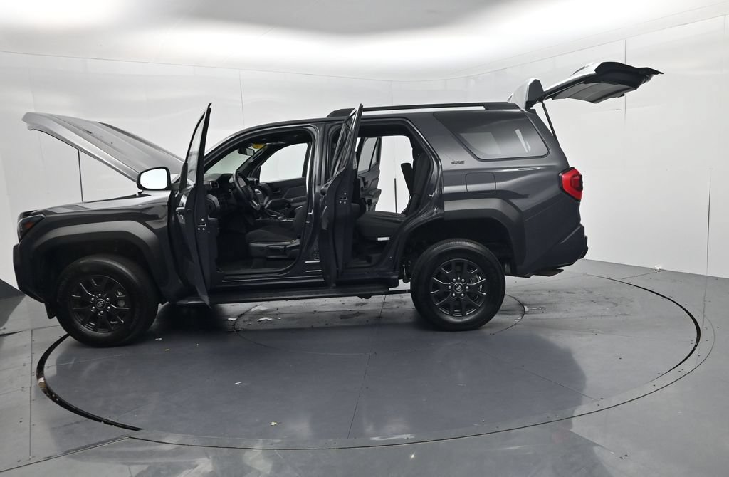 Used 2025 Toyota 4Runner SR5 AWD/4WD image 59