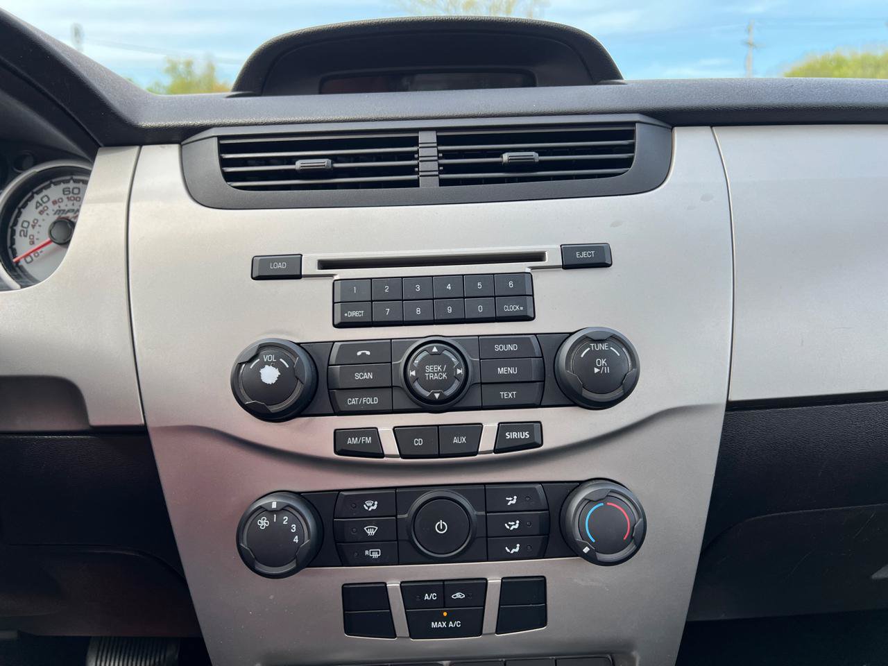 Used 2011 Ford Focus SES w/ 401A Rapid Spec Order Code FWD image 22
