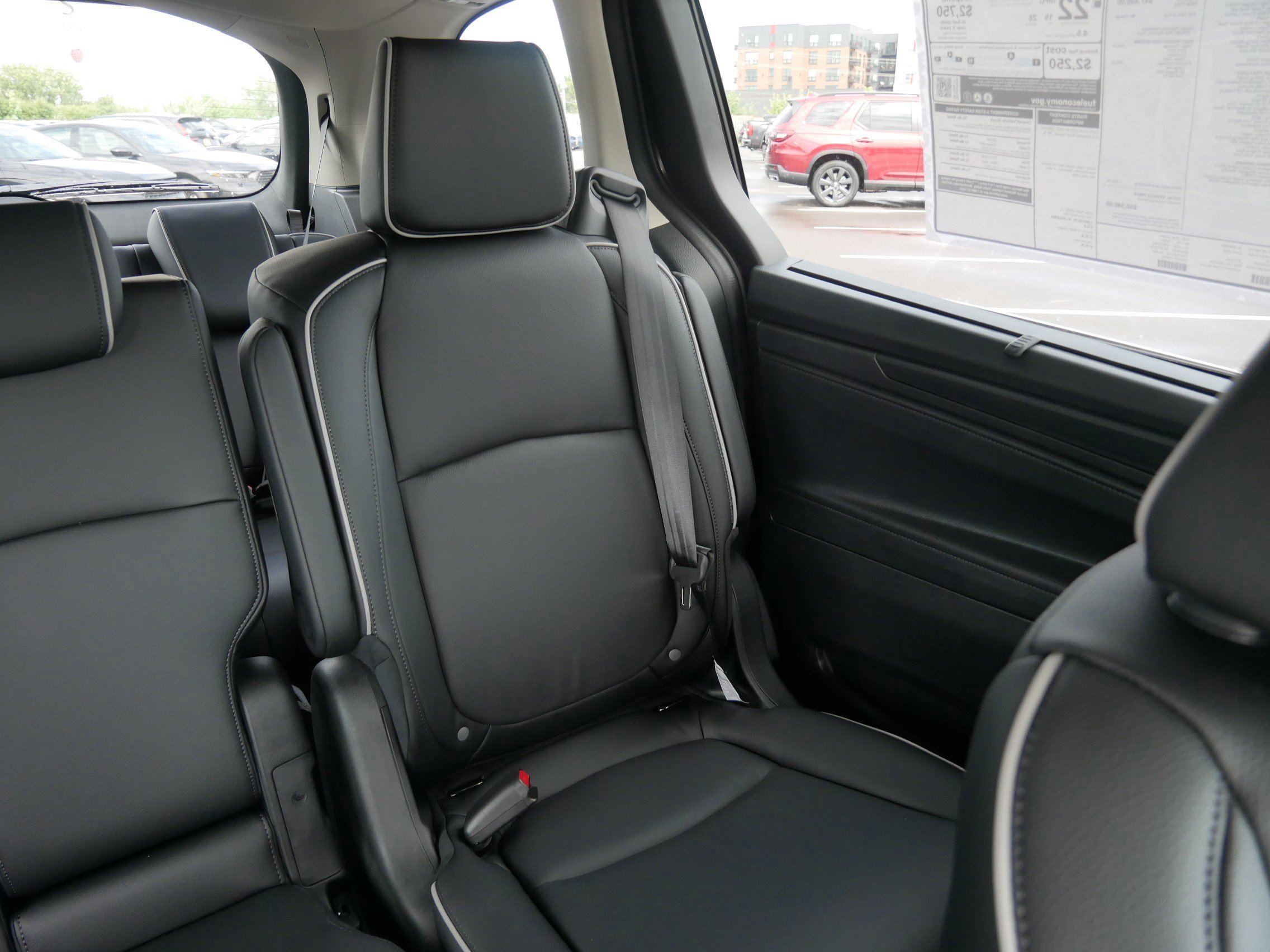 New 2026 Honda Odyssey Touring image 11