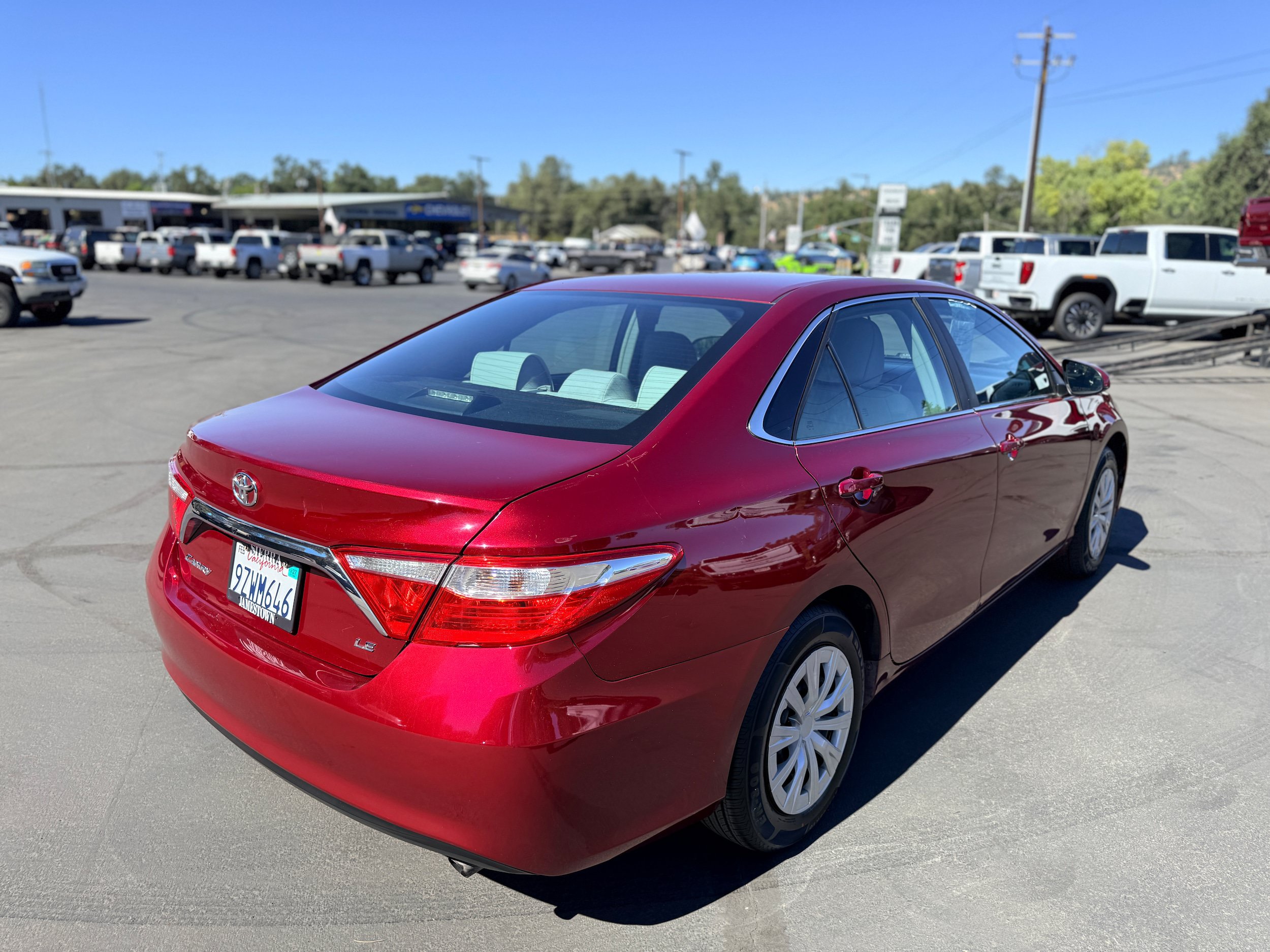 Used 2016 Toyota Camry LE FWD image 6