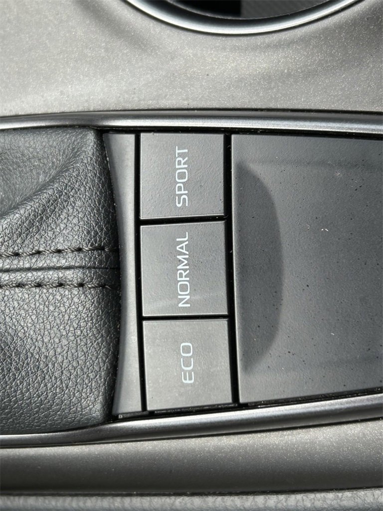 Used 2023 Toyota Camry SE image 25