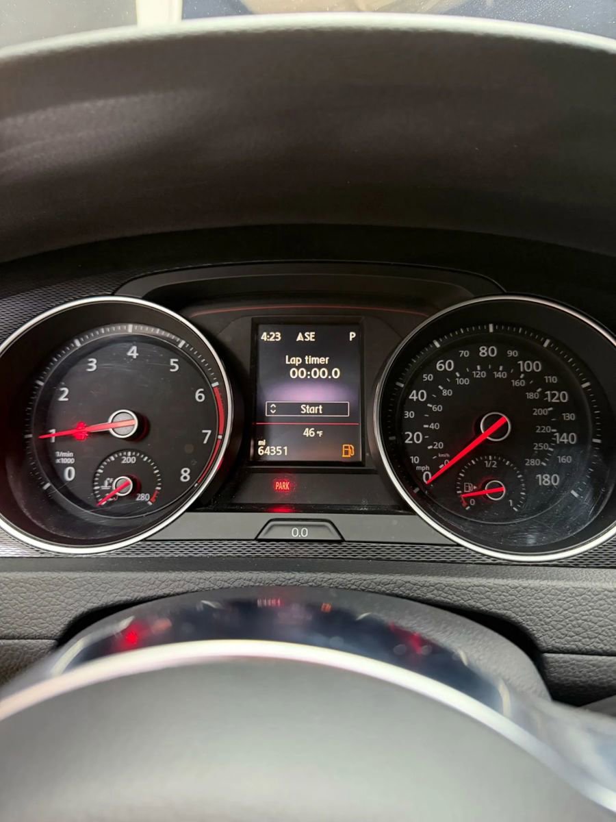 Used 2016 Volkswagen GTI SE FWD image 7