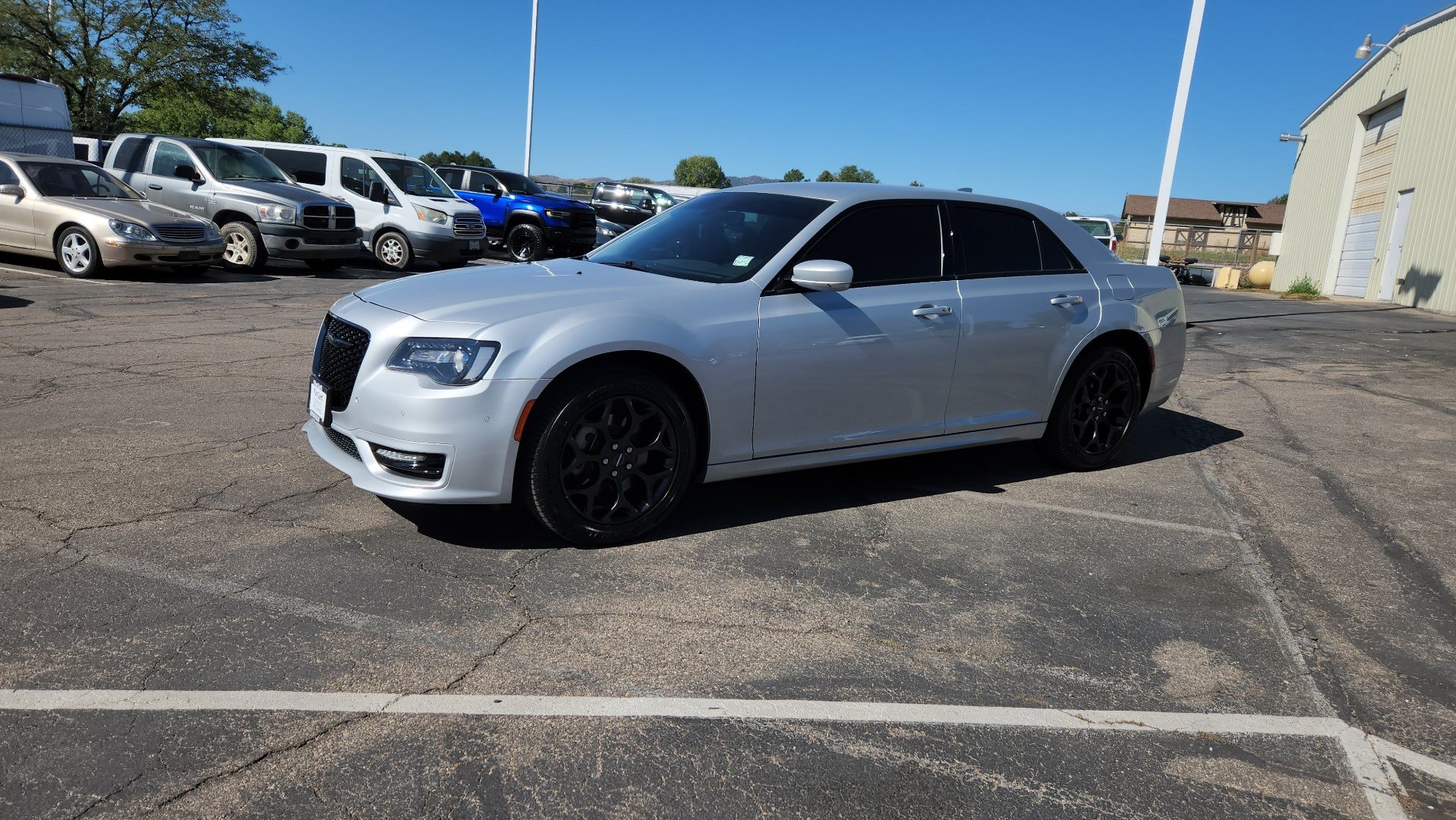 Used 2023 Chrysler 300 Touring L AWD/4WD image 3