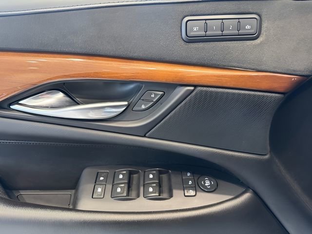 Used 2019 Cadillac Escalade Luxury image 11