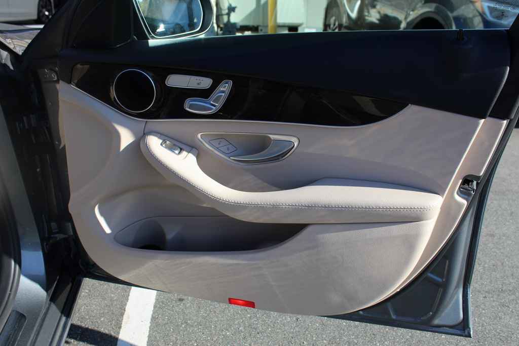 Used 2018 Mercedes-Benz C 300 Sedan image 29