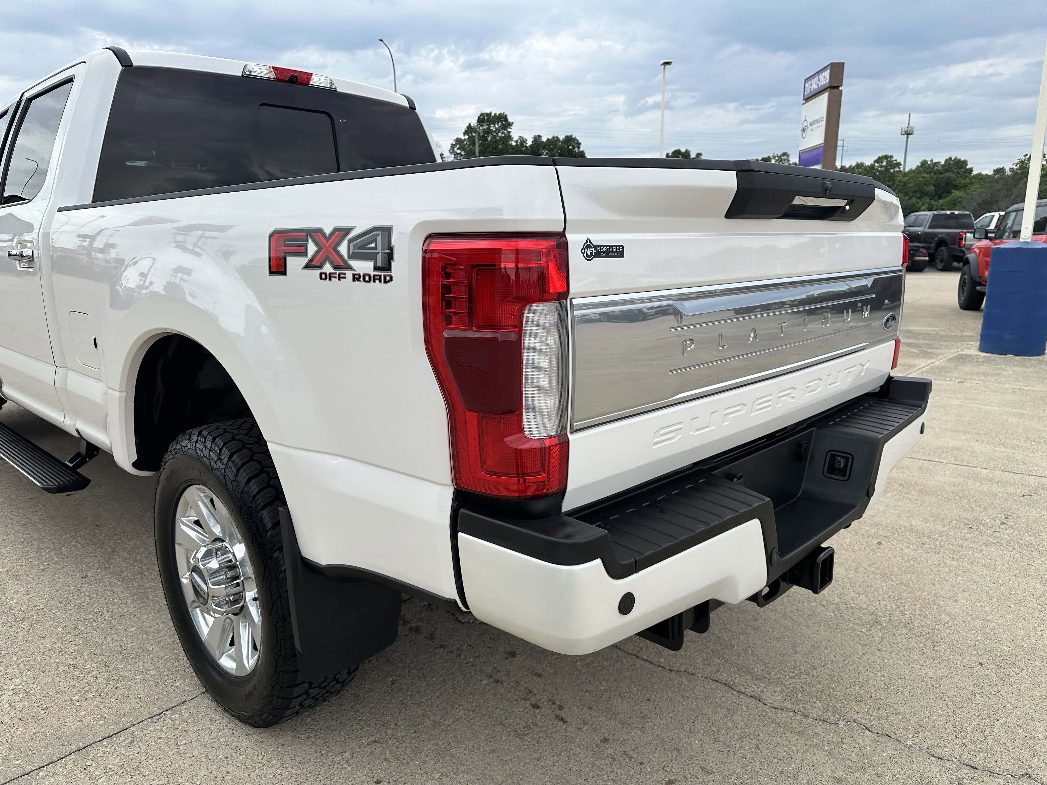 Used 2019 Ford F250 Platinum w/ Platinum Ultimate Package AWD/4WD image 11