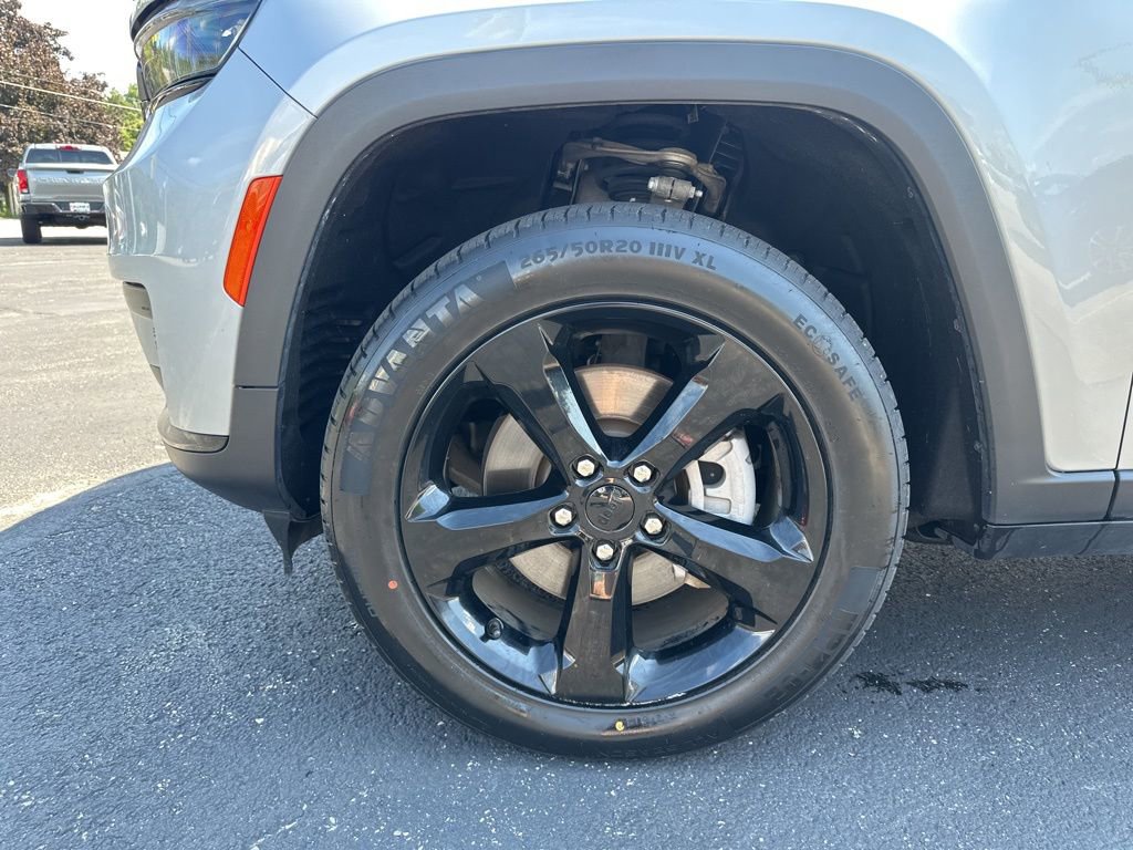 Used 2023 Jeep Grand Cherokee L Laredo image 19