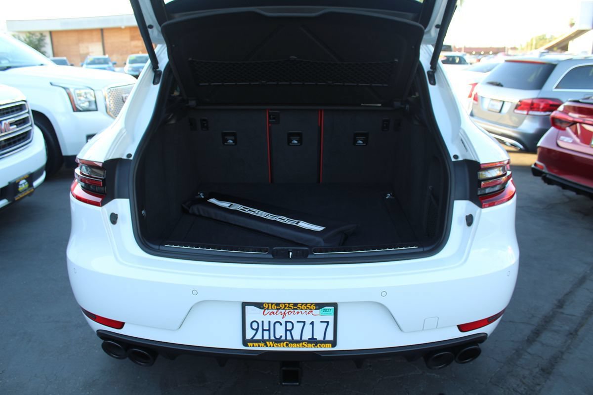 Used 2017 Porsche Macan Turbo AWD/4WD image 36