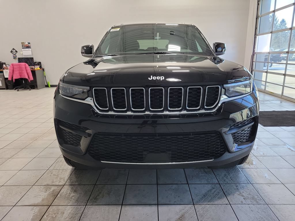 New 2026 Jeep Grand Cherokee Laredo X AWD/4WD video 3