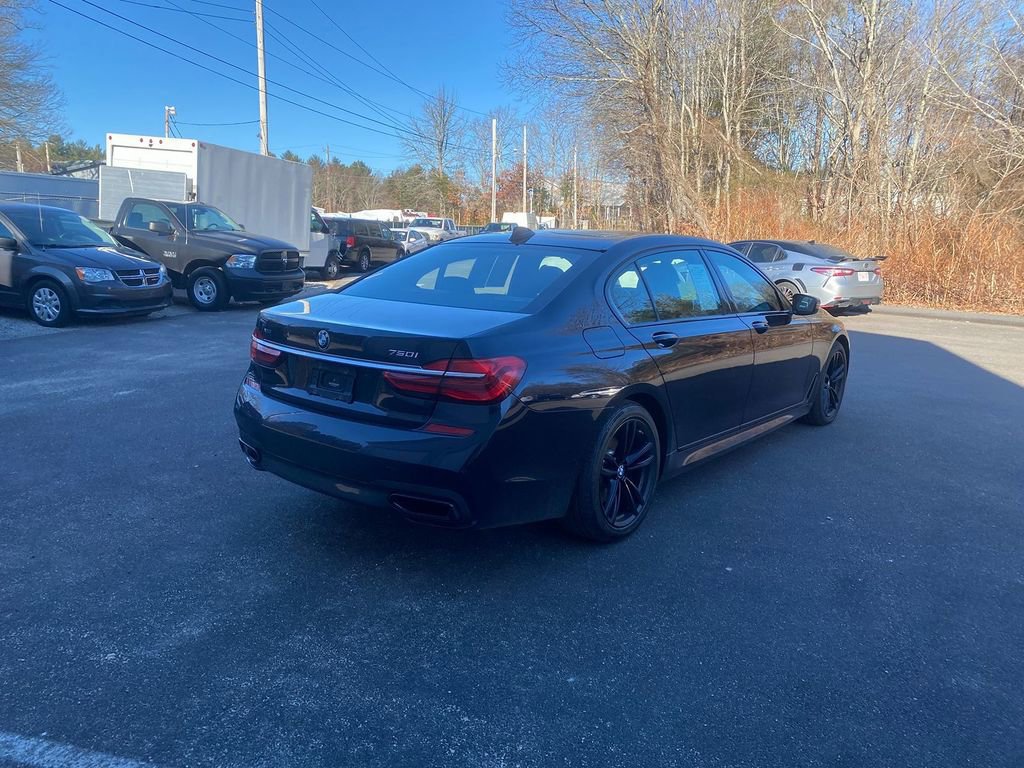 Used 2019 BMW 750i xDrive AWD/4WD image 5