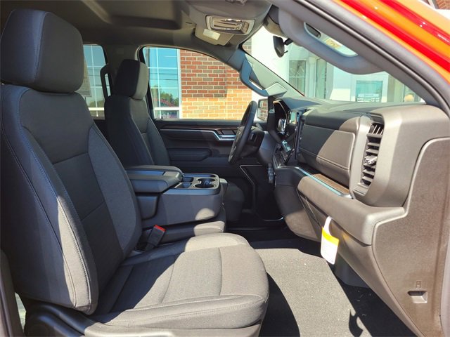 New 2025 Chevrolet Silverado 1500 LT image 18