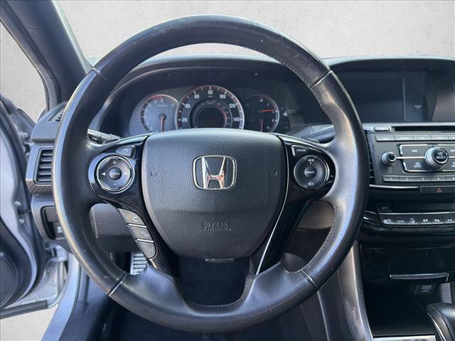 Used 2017 Honda Accord Sport image 14