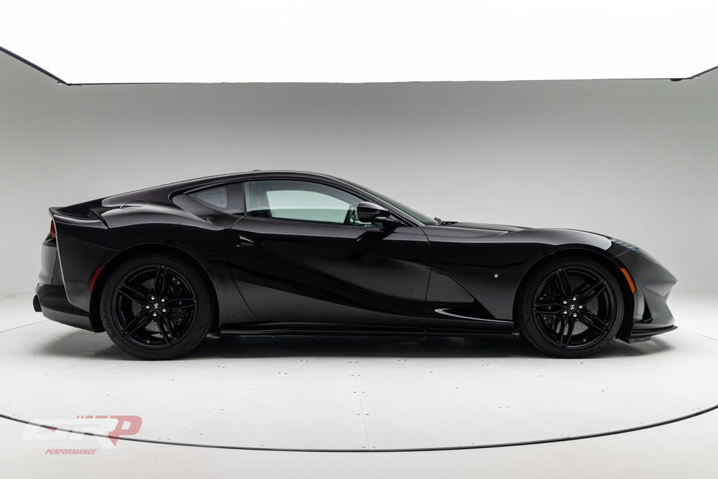 Used 2020 Ferrari 812 Superfast RWD image 2