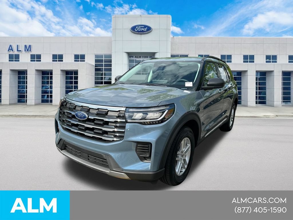 Used 2025 Ford Explorer Active AWD/4WD image 1