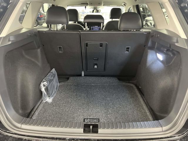 New 2026 Volkswagen Taos SE FWD image 26