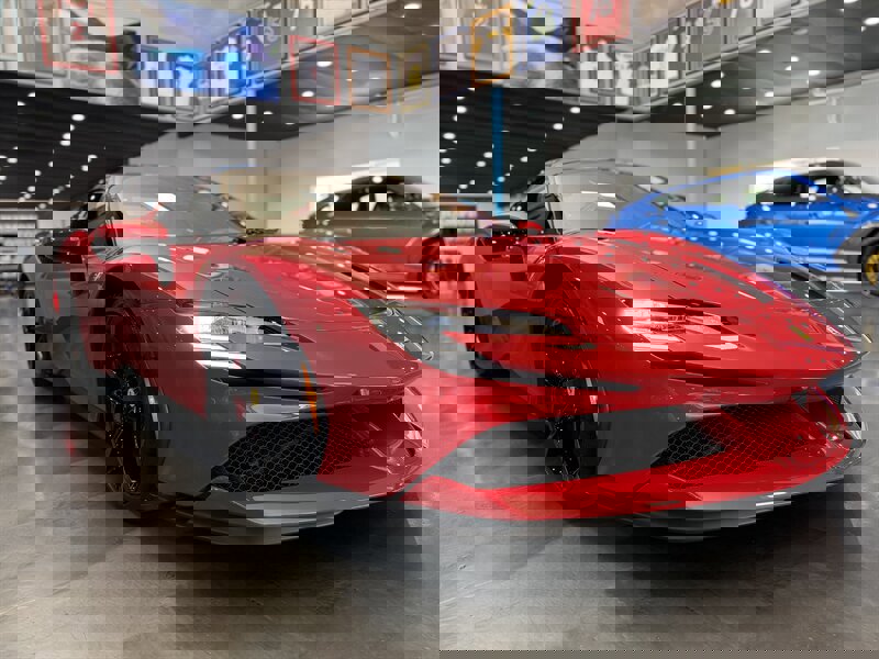 Used 2024 Ferrari SF90 Spider image 6