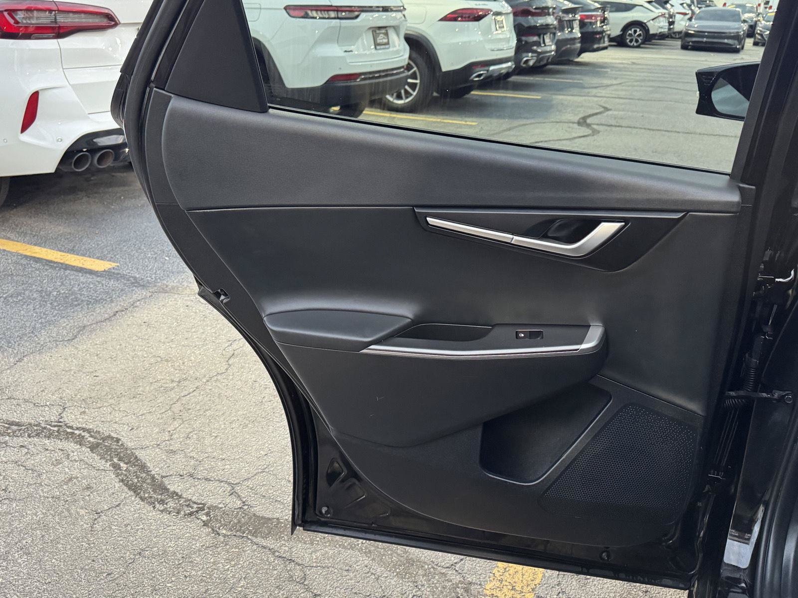 Used 2024 Kia EV6 Light RWD image 32